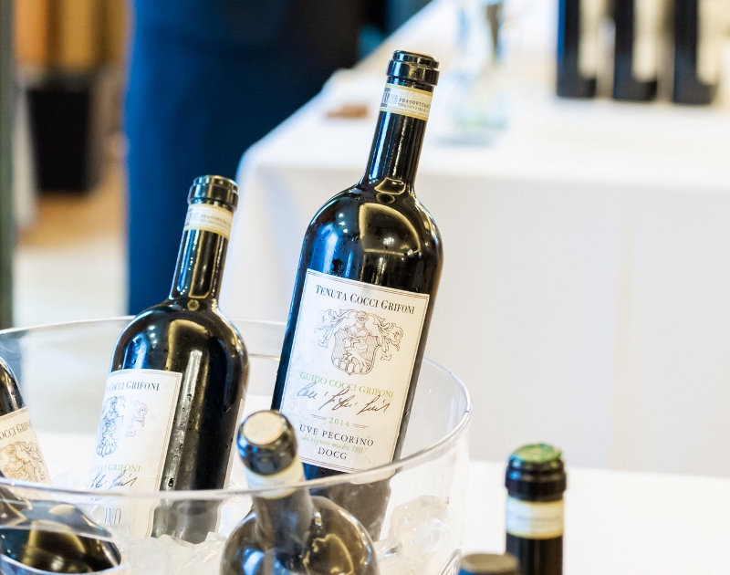 Vitae, La Guida Vini 2019 dei sommelier Ais incorona 22 grandi vini  italiani, con il Tastevin - WineNews